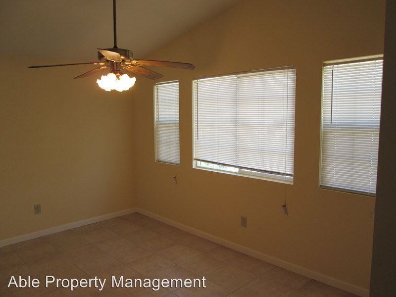 2228 Commercial Ave - Photo 3 of 8