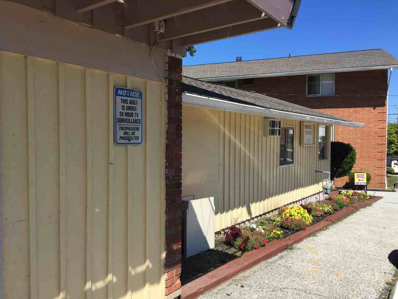 West Terrace Apartments - Photo 2 of 14