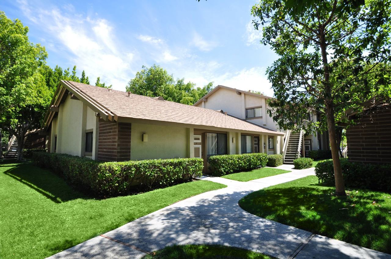 Foxwood Furnished Apartments - Photo 3 of 34