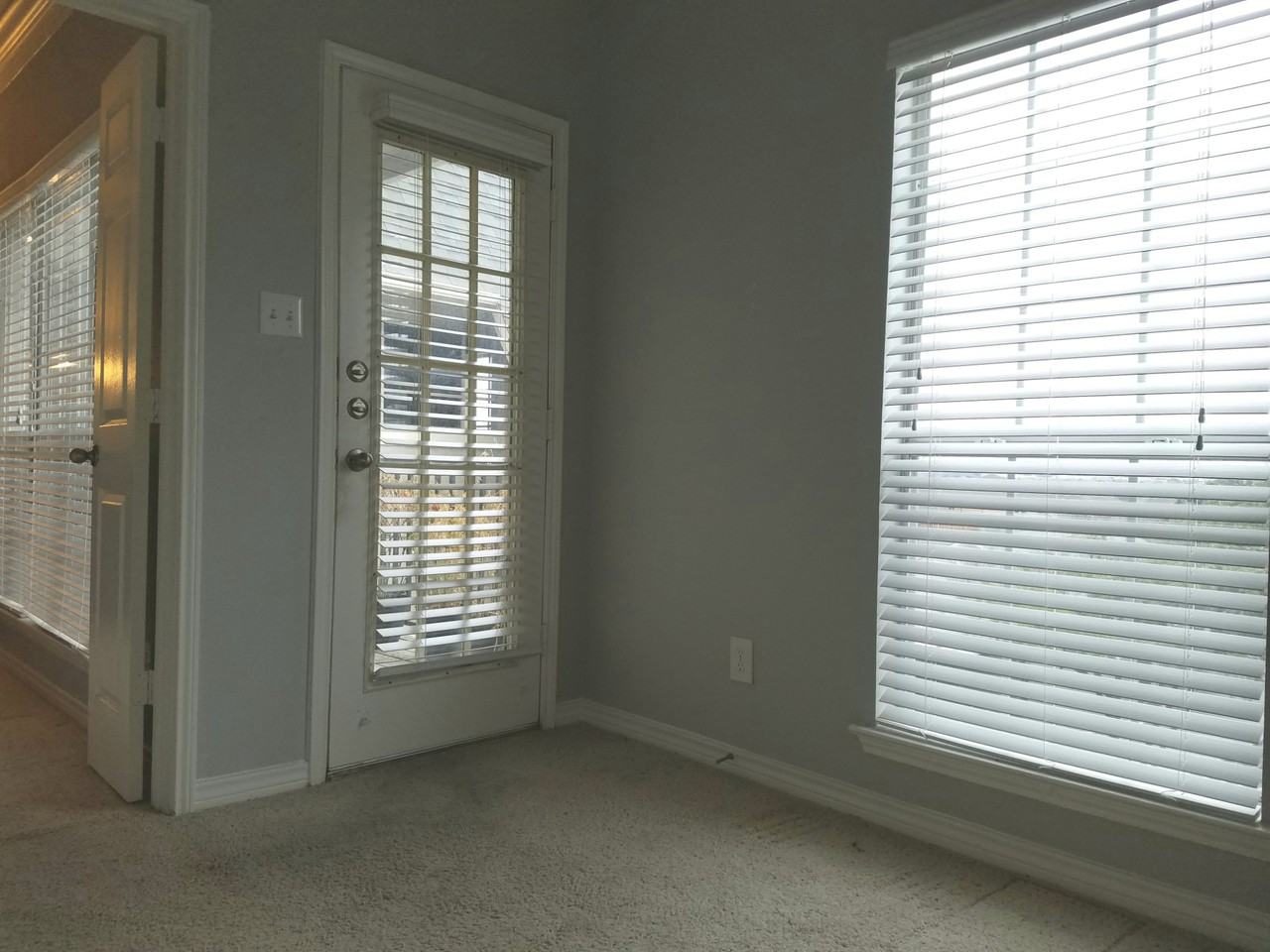 2904 West Royal Lane - Photo 2 of 6