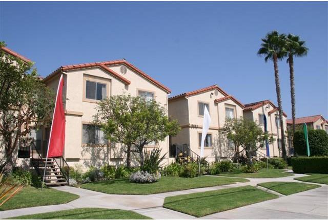 Bel Air Manor - Photo 2 of 10