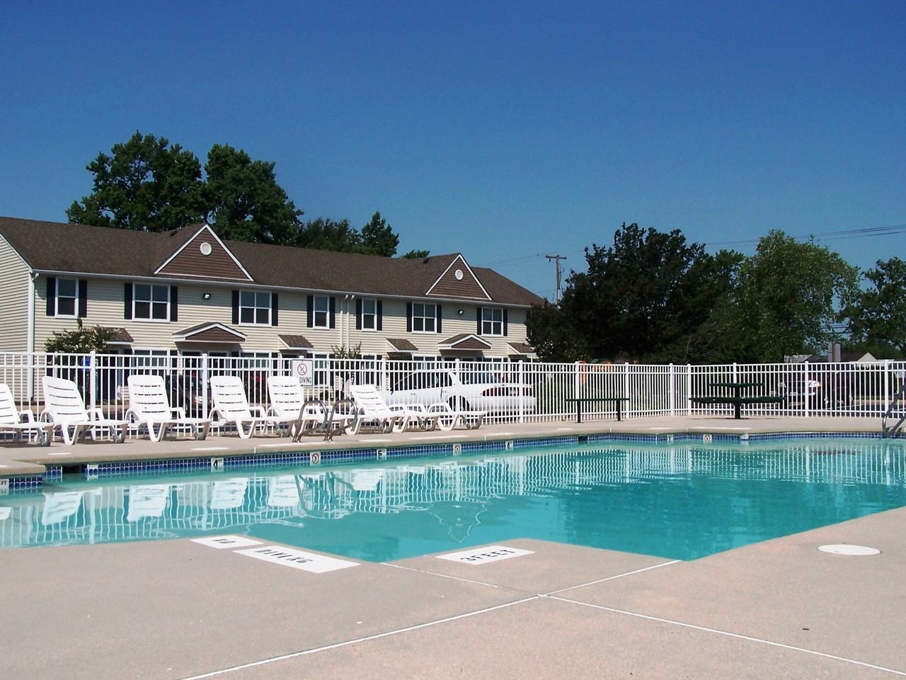 Maplewood Apartments - Photo 2 of 21