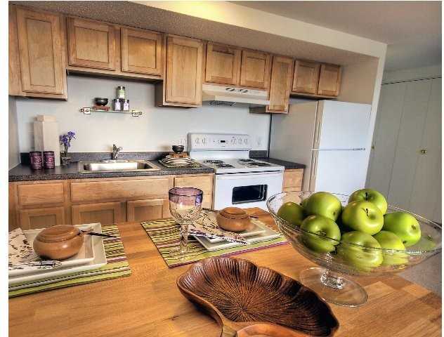 River Place Towers - Photo 2 of 6