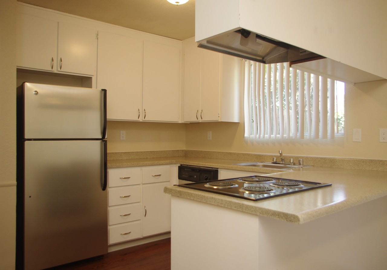 Liberty Hill Townhomes - Photo 2 of 10