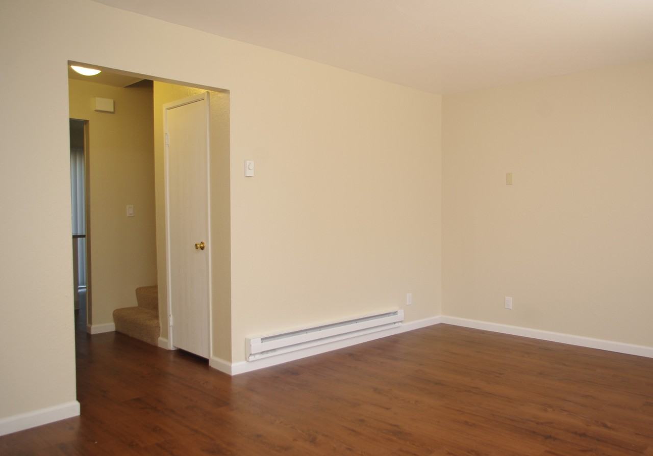 Liberty Hill Townhomes - Photo 3 of 10