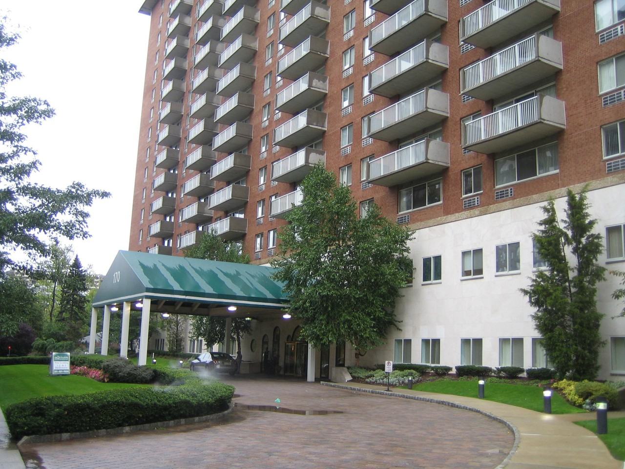 The Excelsior II - Photo 2 of 42