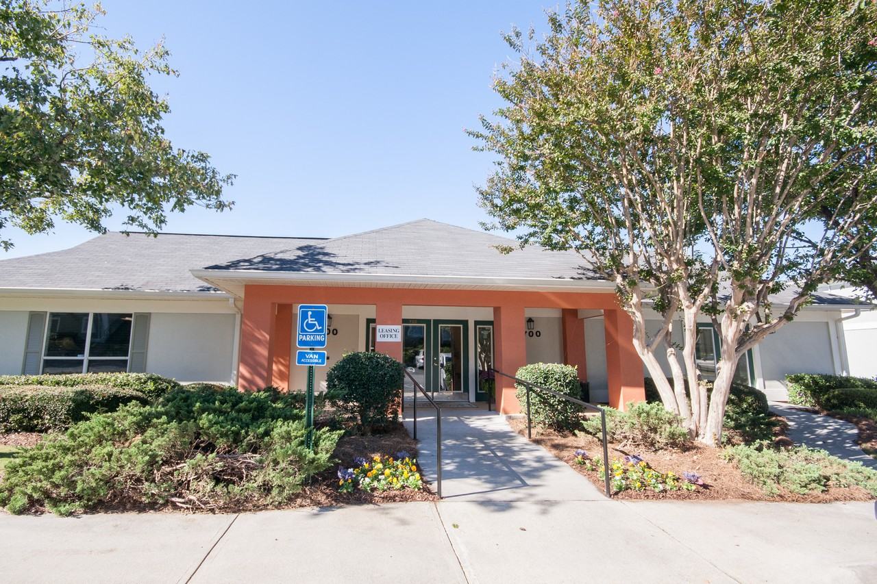 Park View Apartments - Photo 2 of 20