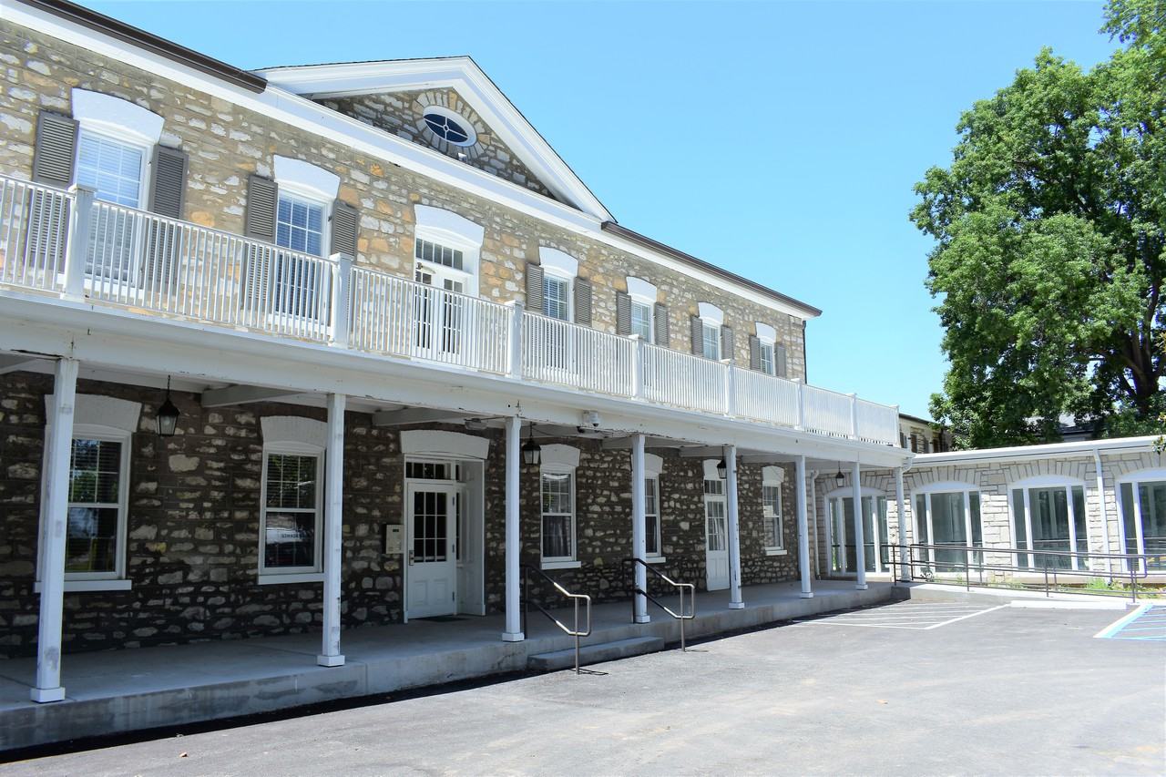 Charless Place - Photo 2 of 23