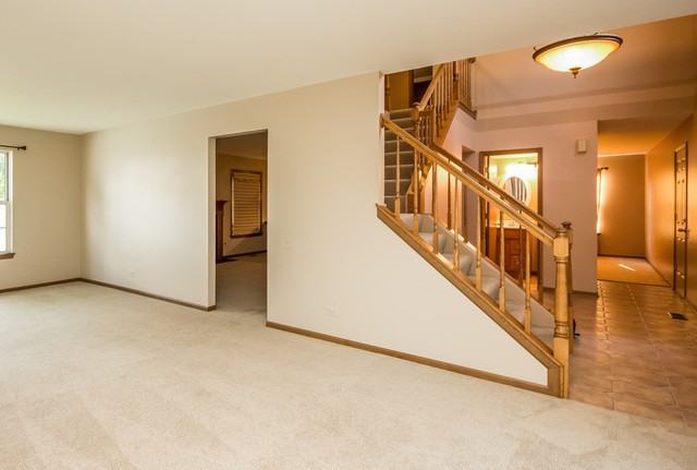 1955 College Green Dr - Photo 3 of 15