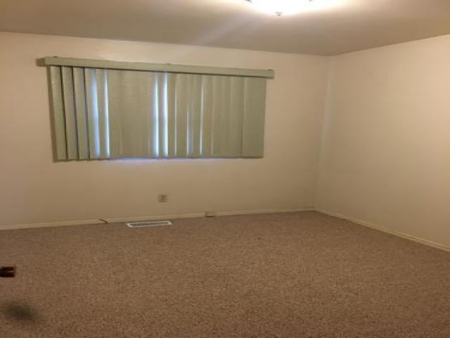 935 E Fairlawn Cir - Photo 2 of 6