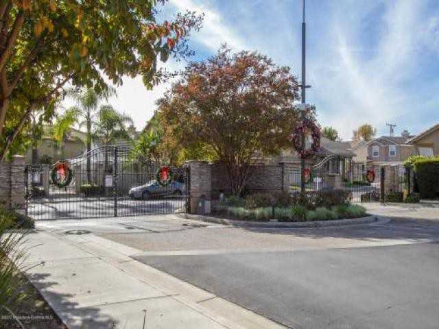 1319 Jacaranda Cir - Photo 2 of 6