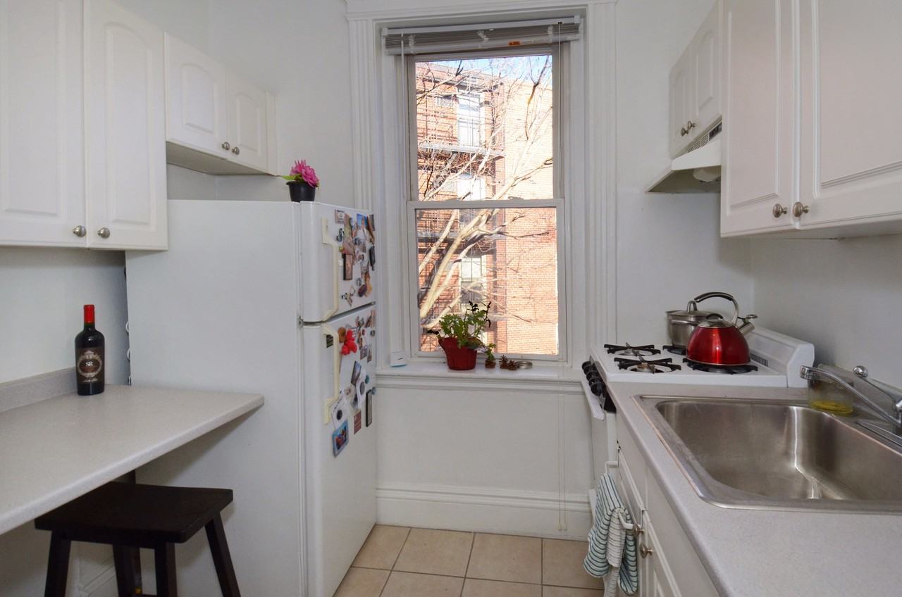 110 Warren Street ##15d - Photo 2 of 9