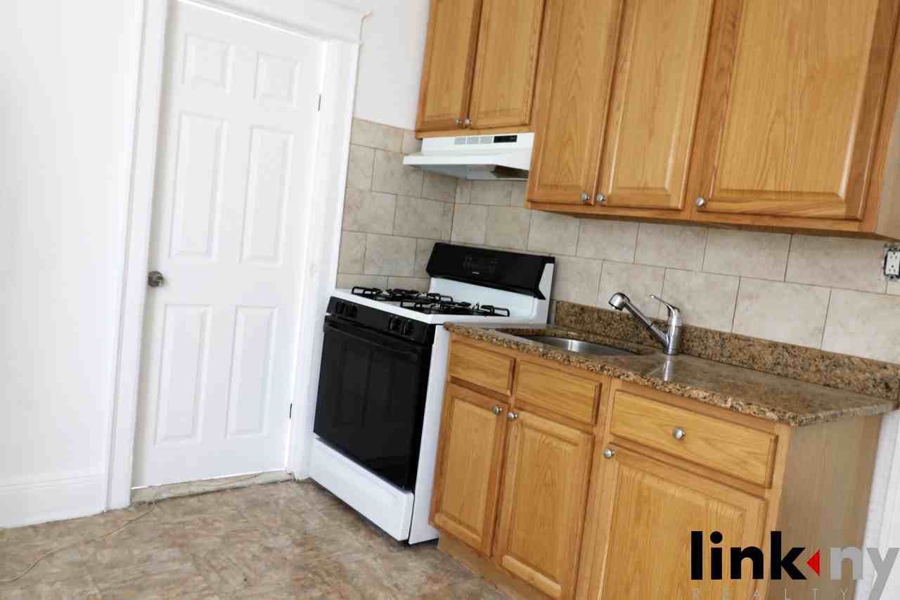 1623 Fowler Avenue 2 - Photo 3 of 13