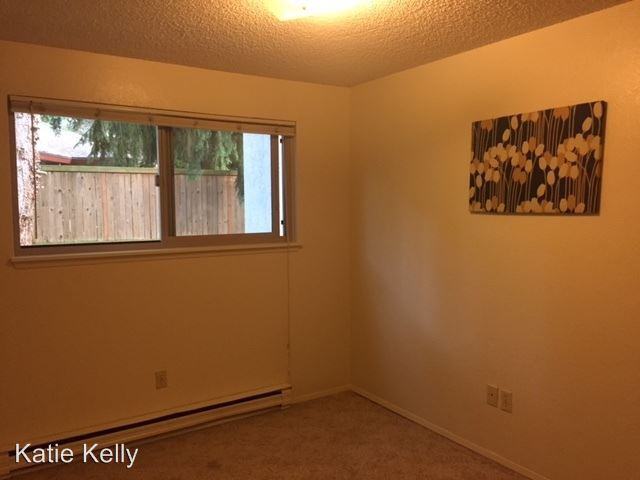 1023-1025 NE Northgate Way - Photo 3 of 5