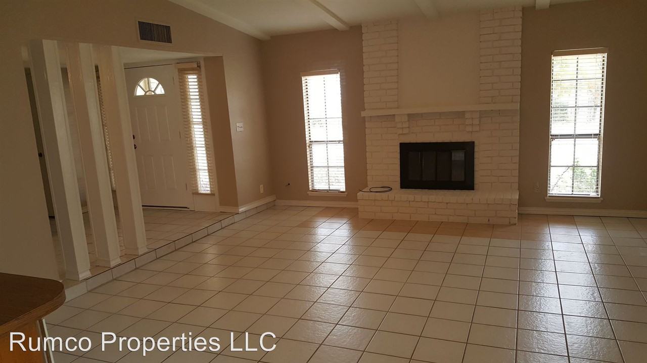6700 Forestview Dr - Photo 2 of 14