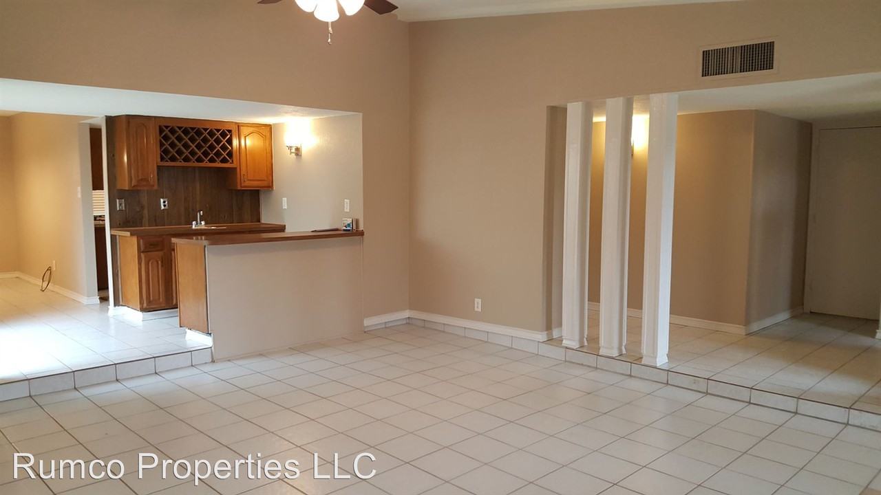 6700 Forestview Dr - Photo 3 of 14