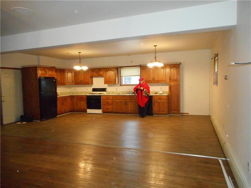 2498 White Cloud Rd - Photo 3 of 14