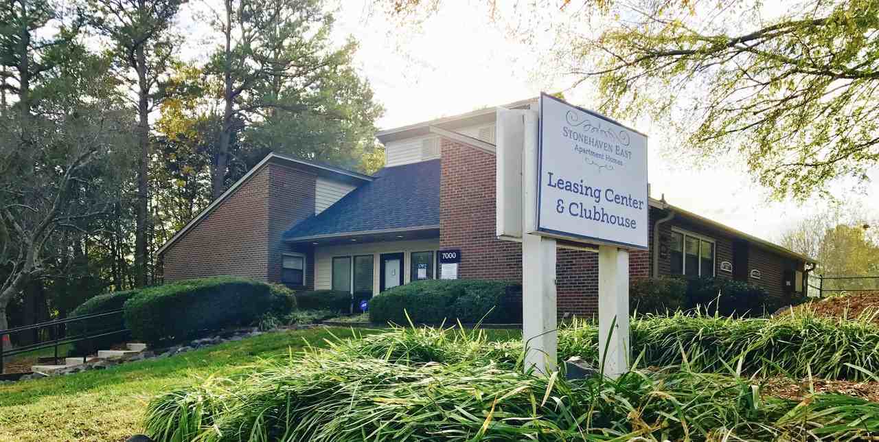 Stonehaven East 7000 Fernwood Dr, Charlotte, NC 28211 Apartment for