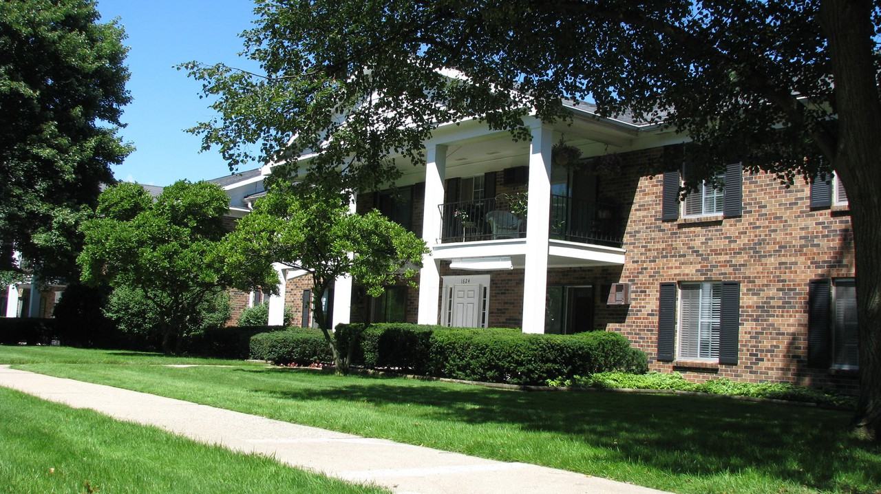 Eastgate Village - Photo 3 of 44