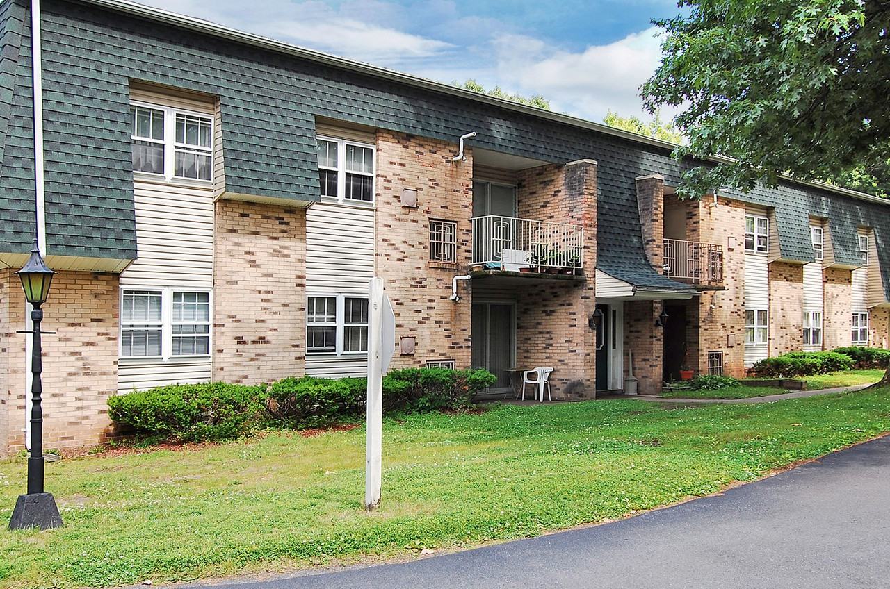 Stony Run Apartments - Photo 3 of 13