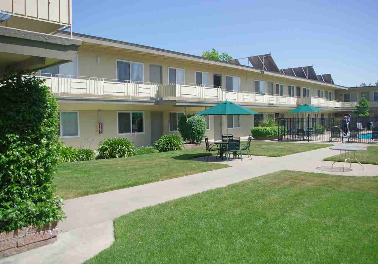 Bon Aire Apartments - Photo 2 of 15