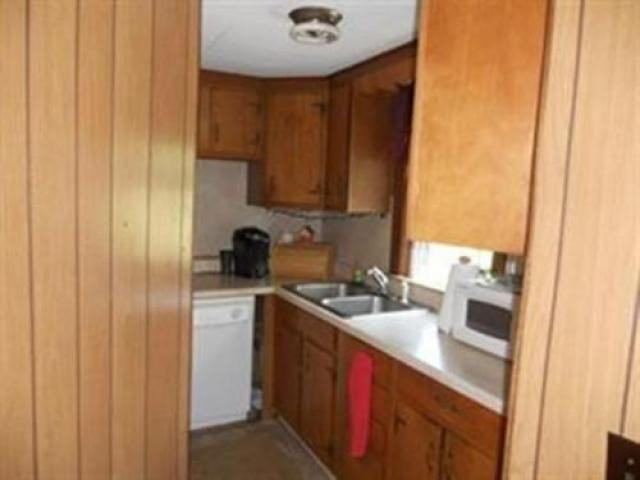78 Hammond St - Photo 2 of 5