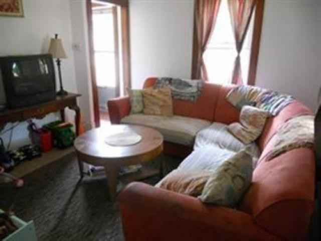 78 Hammond St - Photo 3 of 5