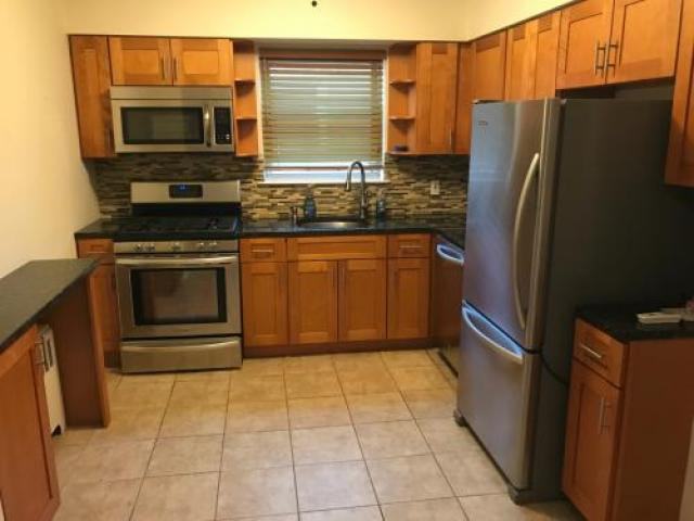 1411 Reed Pl - Photo 2 of 6