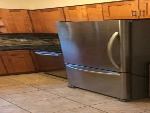 1411 Reed Pl - Photo 3 of 6