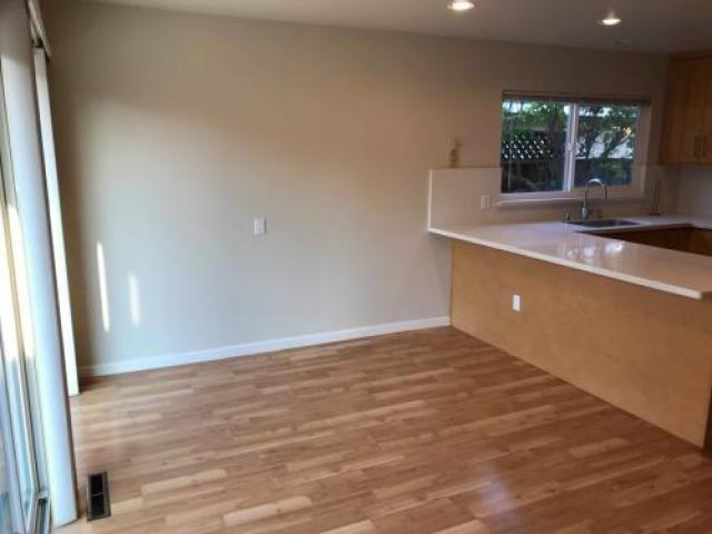 1539 Lyle Dr - Photo 3 of 6