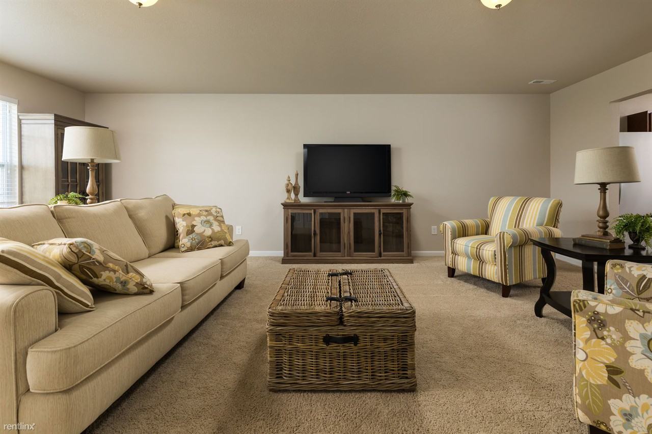 3681 Amber Oaks Dr - Photo 3 of 16