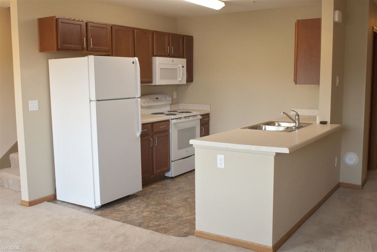 Lincoln Park Townhomes I - Photo 3 of 34