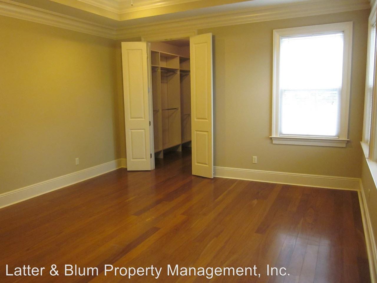 100 Duckhook Dr - Photo 3 of 3