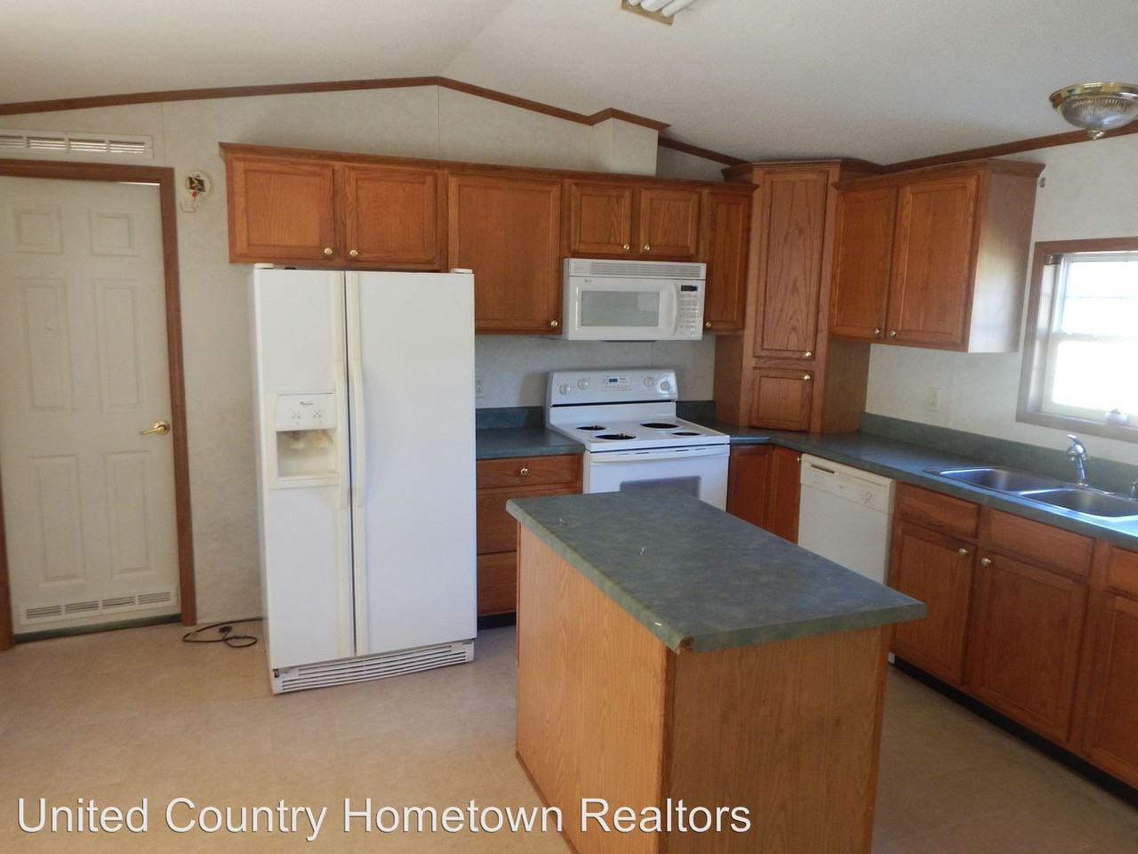 1021 Red Barn Rd - Photo 3 of 10