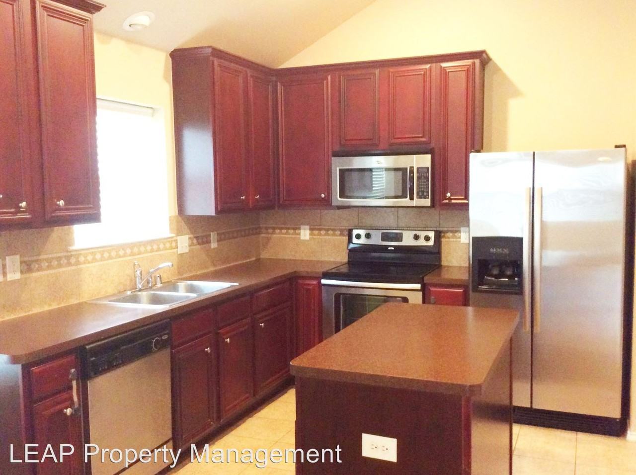 943 Furlong Dr - Photo 2 of 2