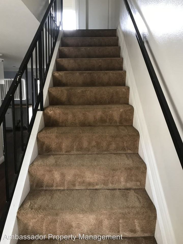 4030 Franklin Ave. - Photo 3 of 29