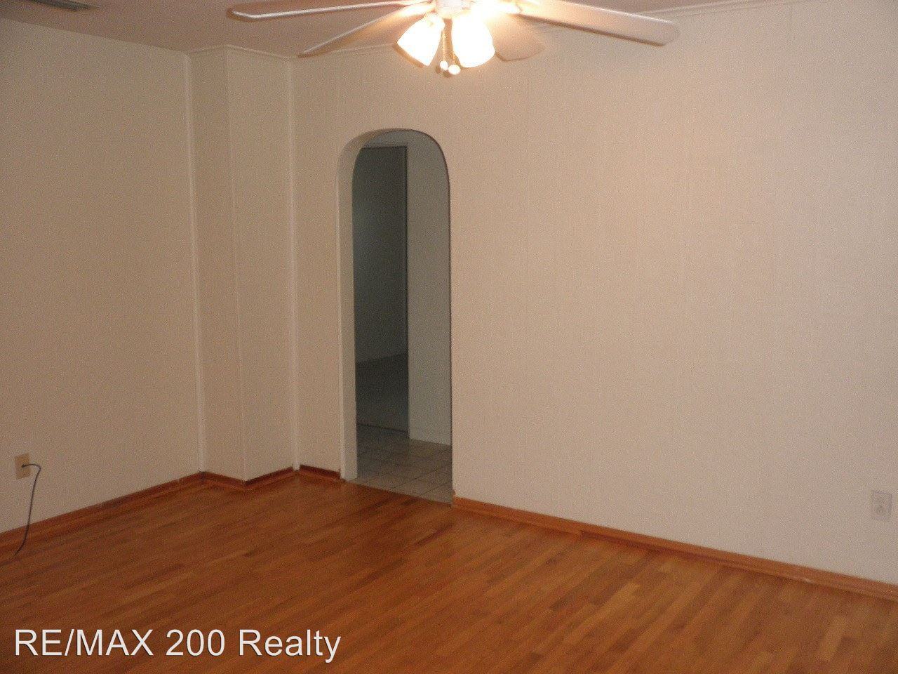 1921 Stanley St - Photo 2 of 12