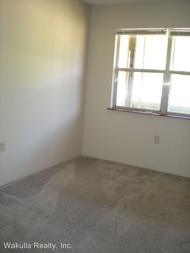 223 Luke Smith Rd - Photo 3 of 10