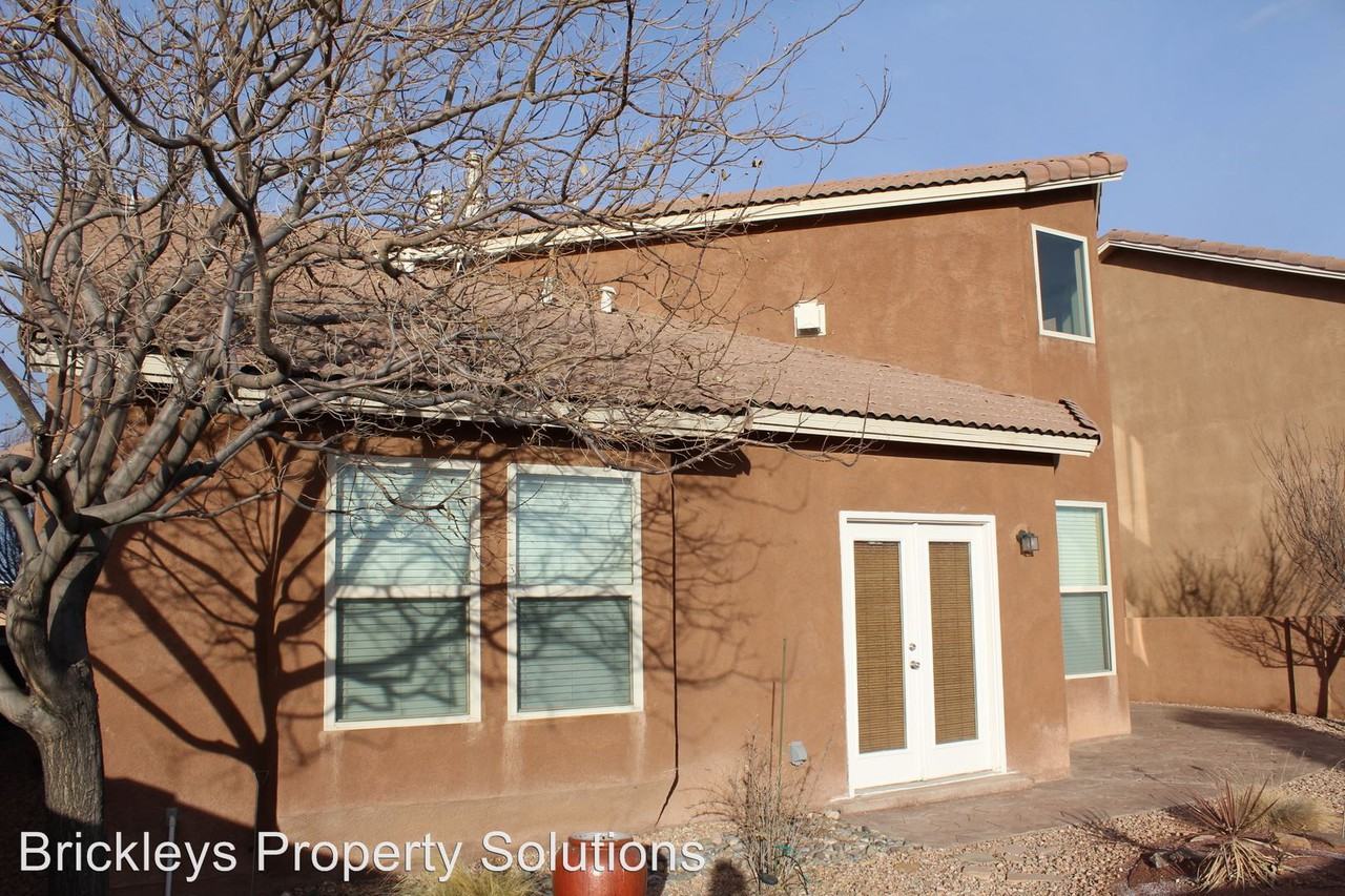 1211 Alvarado Way - Photo 3 of 23