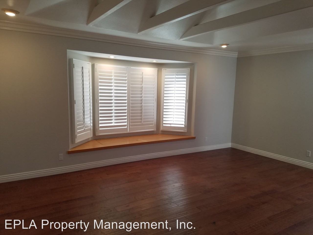 22516 Hickory Ave - Photo 3 of 12