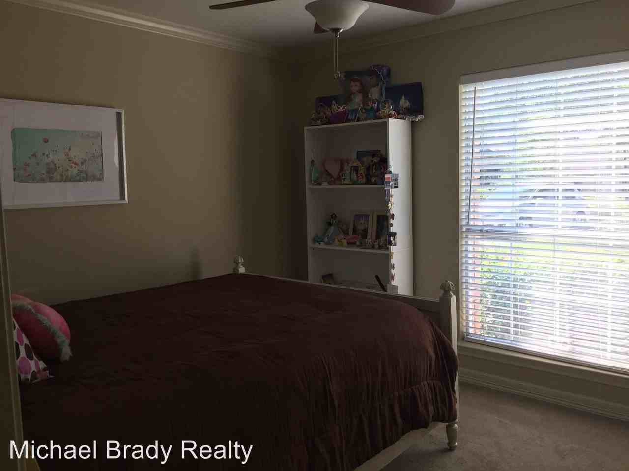 5305 Huntington Ct - Photo 3 of 27