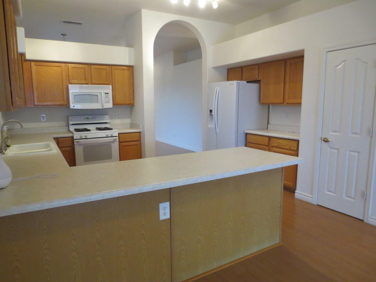26201 N 47th Pl - Photo 3 of 7