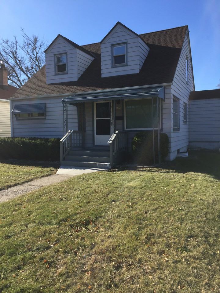 4875 N 74th St - Photo 2 of 6
