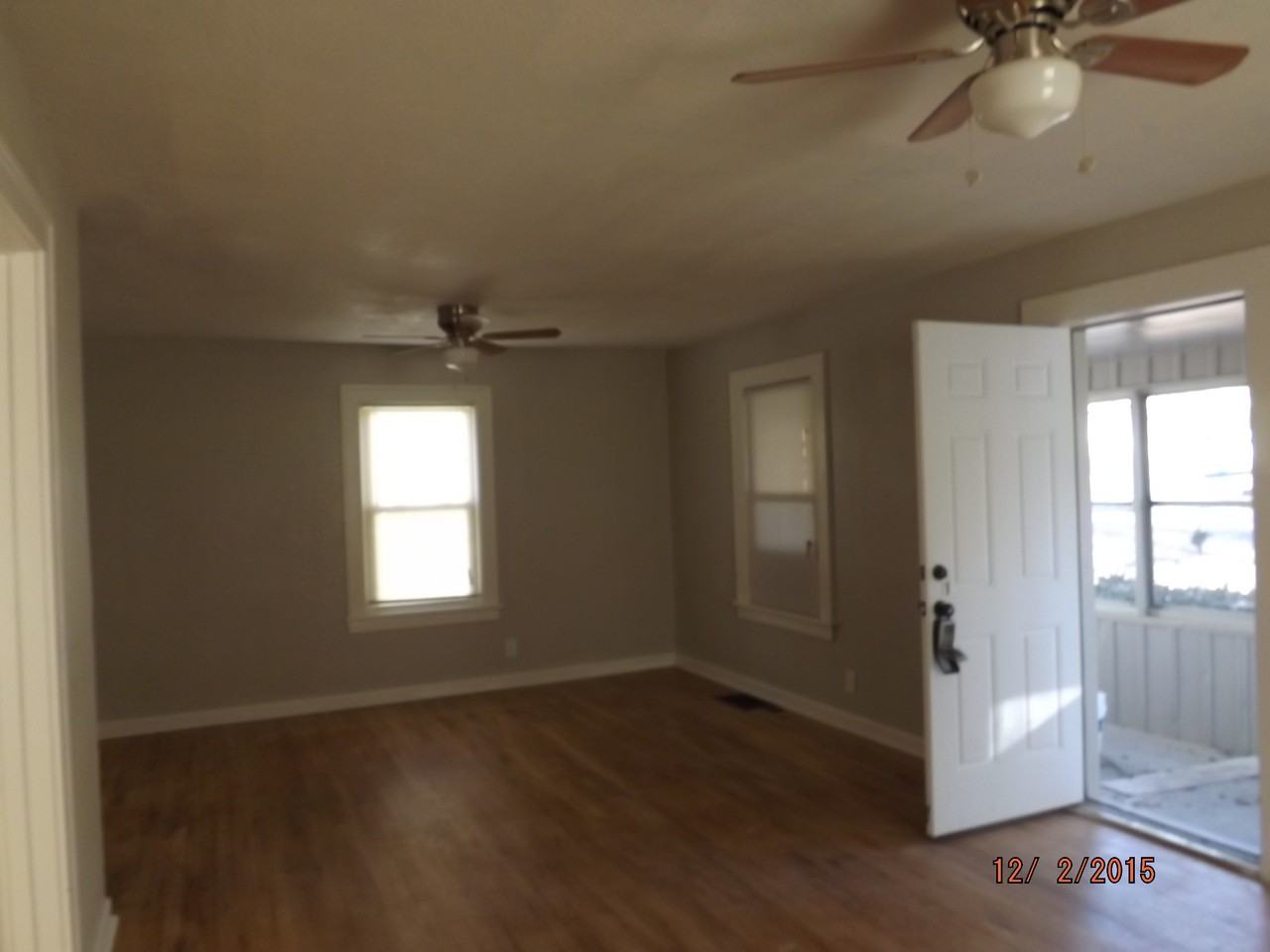 3942 N Jackson Ave - Photo 3 of 17