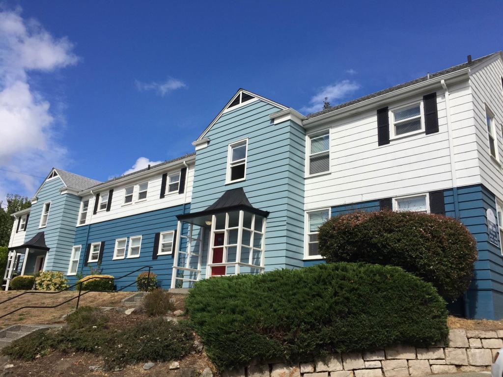 Seaglass Apartments - Photo 2 of 19