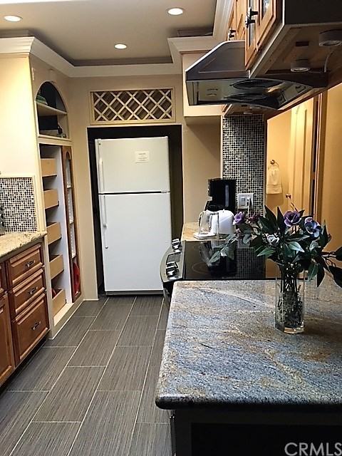 2257 Via Puerta - Photo 2 of 6