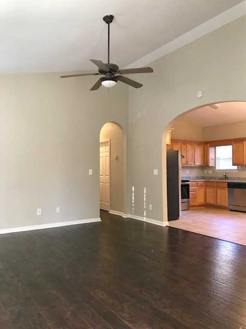 4737 Longmeadow Dr - Photo 2 of 15