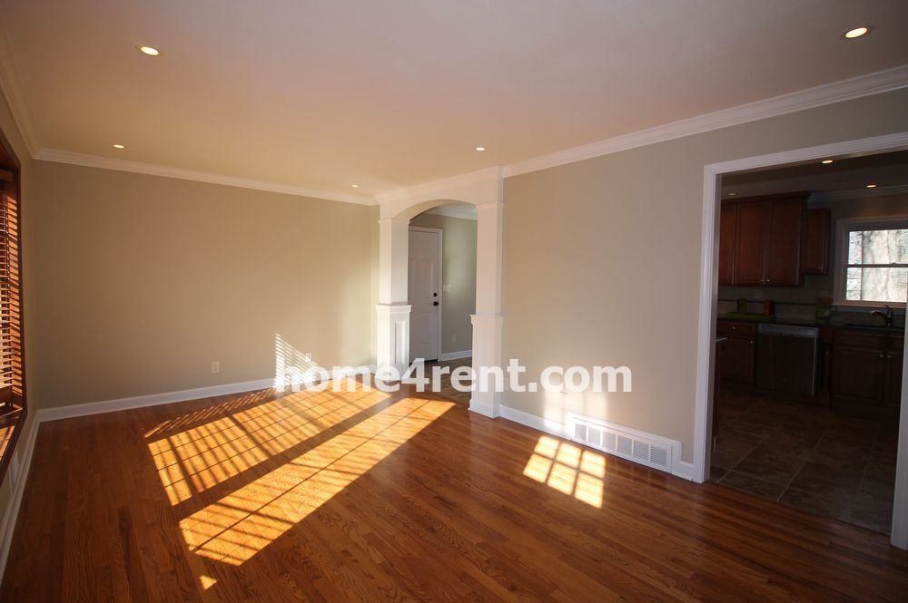 9310 W 97th St - Photo 3 of 26