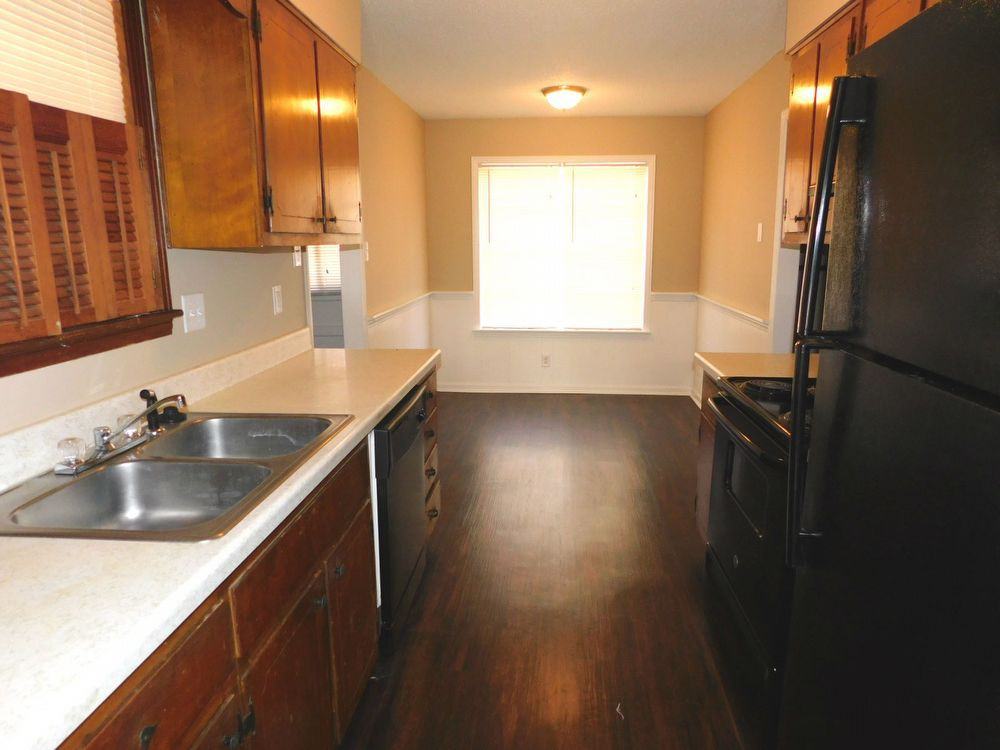5114 Scottsdale Ave - Photo 3 of 16