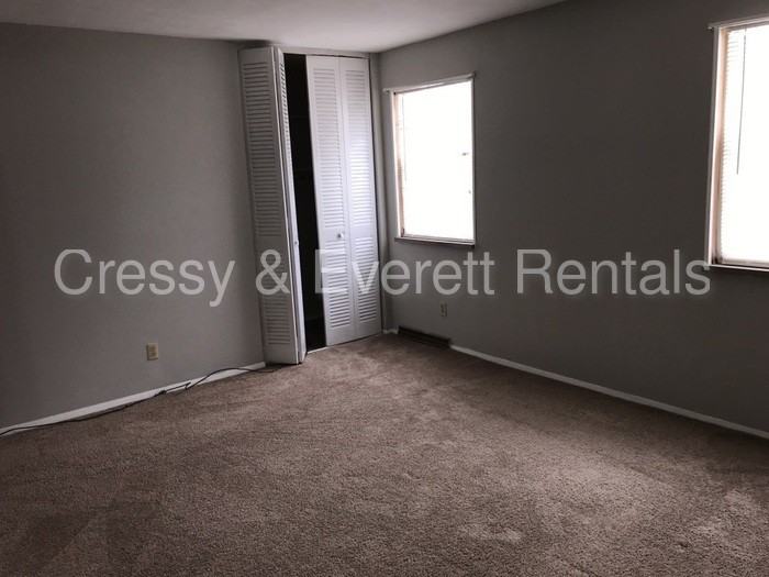 943 S 3rd St - Photo 2 of 19